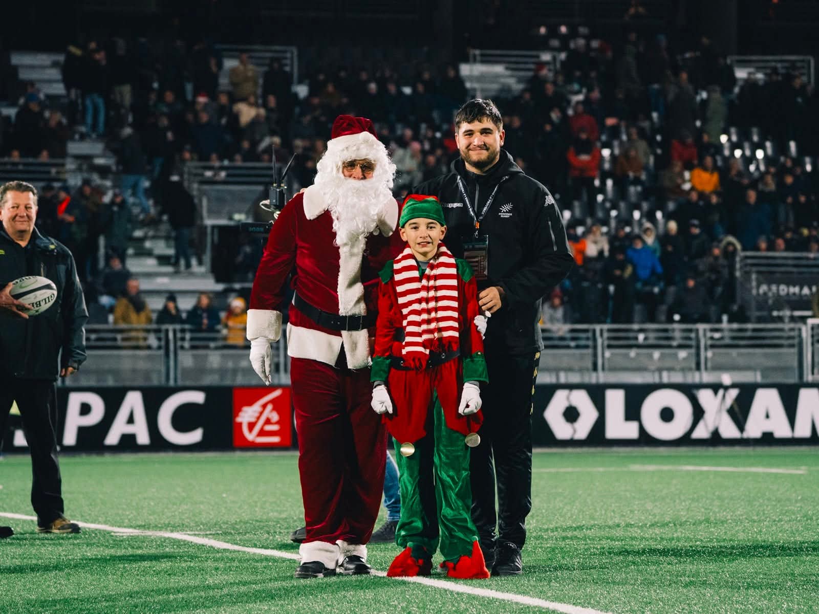 Animation père Noël par Hervé et Evan 